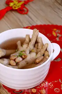 Make Peanut chicken claw soup step 8