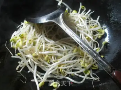 Make Eggs dry and sprouts step 2