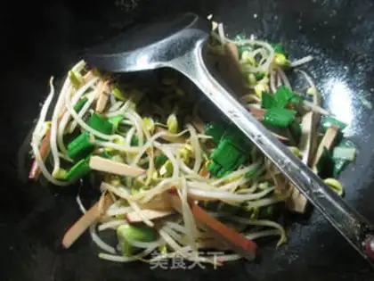 Make Eggs dry and sprouts step 6
