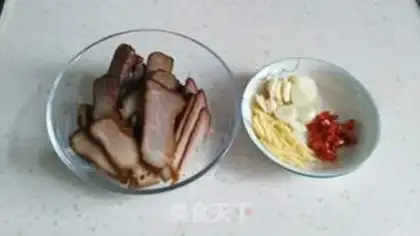 Make Mud-earned pork step 1