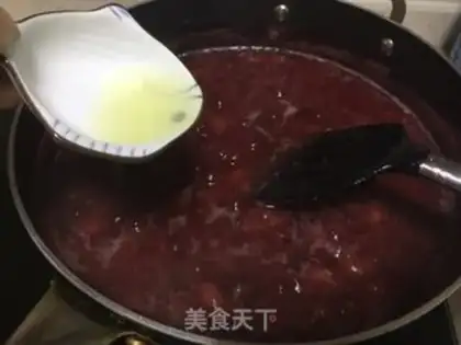 Make Homemade strawberry sauce step 7