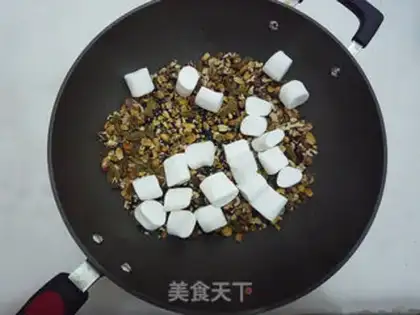 Make walnut sesame sugar step 4