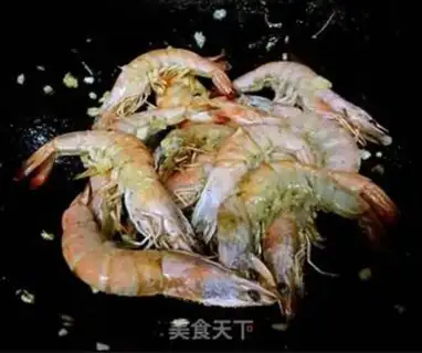 Make Tomato and shrimp step 2
