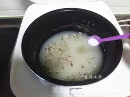 Make Chicken greasy rice congee step 4