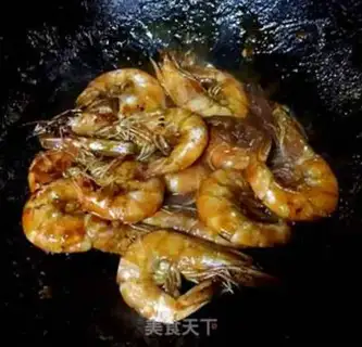 Make Tomato and shrimp step 6