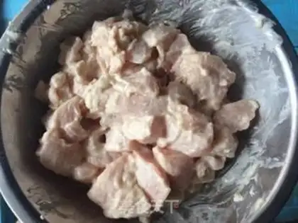 Make Spicy chicken step 1