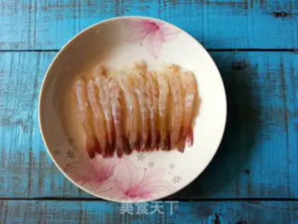 Make "Gince salad phoenix shrimp." step 3