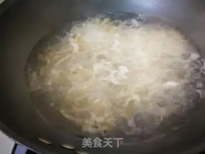 Make Home cuisine noodles step 1