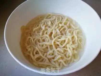 Make Home cuisine noodles step 2