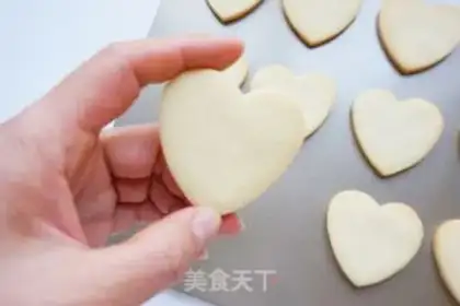 Make Fooks and frosting cookies step 7