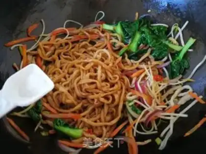 Make Home cuisine noodles step 9