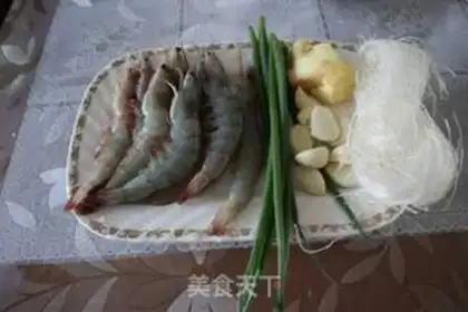 Make Flowers with rich shrimp step 0