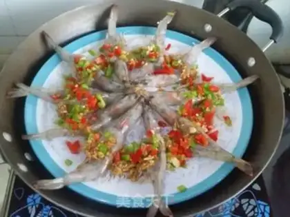 Make Flowers with rich shrimp step 10