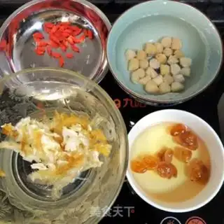 Make Fish fins, chicken soup step 1