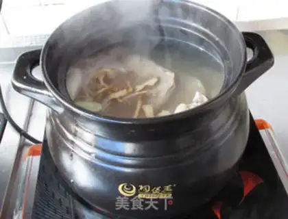Make Hands on lamb step 5