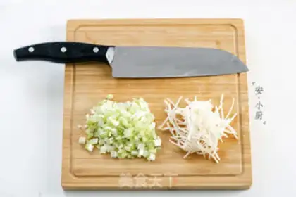 Make Shrimp rolls step 1