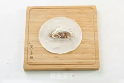 Make Shrimp rolls step 4