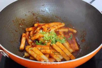 Make Spicy fried pastry step 5