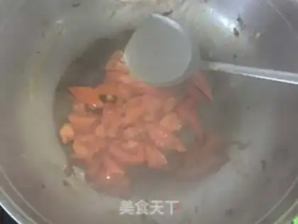 Make Tomato fried eggs step 5