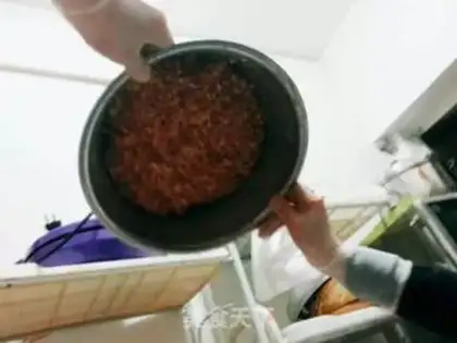 Make Red burning lion head step 9