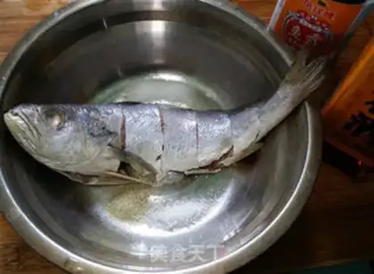 Make Squirrel yellowfish step 4