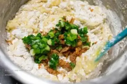 Make Chicken onion cookies step 5