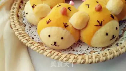 Make Bear baby squeezes bread step 11