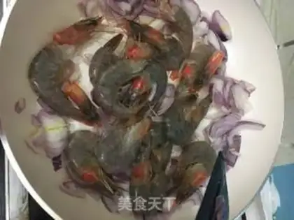 Make Thai curry shrimp step 1