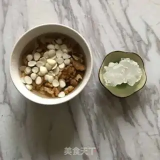 Make Peach almonds step 0