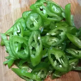 Make Pepper fried sausage step 1