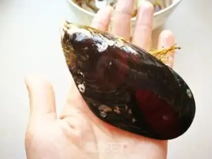 Make Dry pan mussels step 0