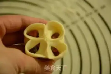 Make Four Hee Fok Lok Suk Tung step 8