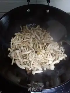 Make Clear the white mushrooms step 3
