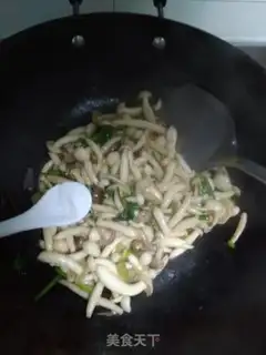 Make Clear the white mushrooms step 6