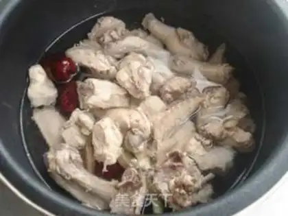 Make Yellow chicken soup step 4