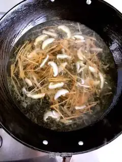 Make Spicy soup step 4