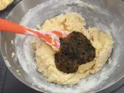 Make A pound cake of clot nuts step 6