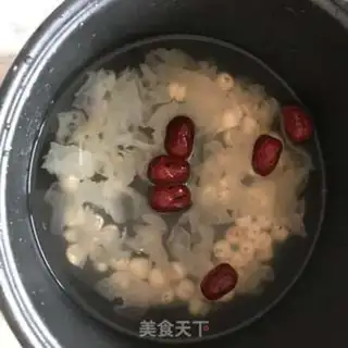 Make Silver Ear Lotus soup step 3