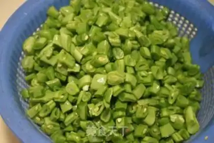 Make Pork bean horns step 1