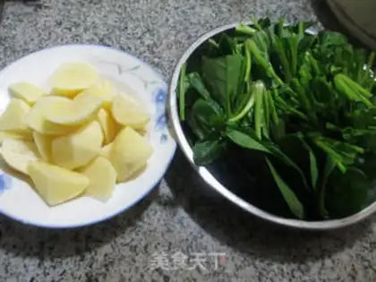 Make Spinach potatoes step 0