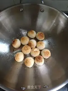Make Fried sesame ball step 4
