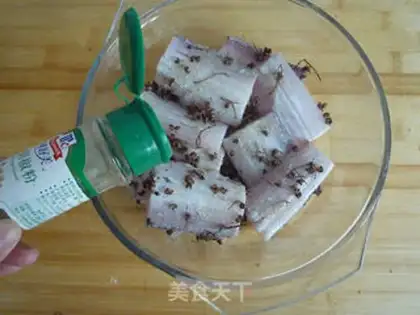 Make Pyre salt and a fried fish step 2