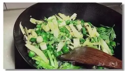 Make Pepper Frog Firepot step 23