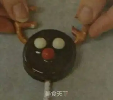 Make Moose-head chocolate cookies step 6
