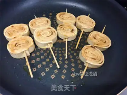Make Sweet bean rolls step 4