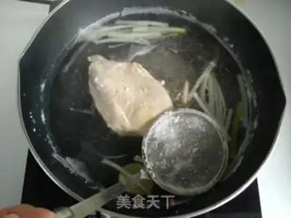Make Spicy chicken silk step 1