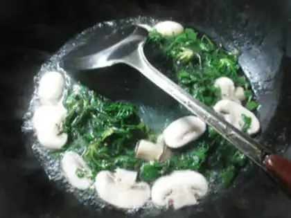 Make A fan of mushroom cuisine step 3