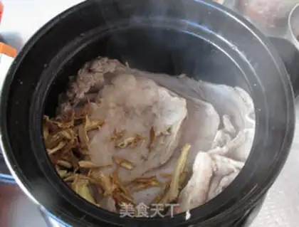 Make Hands on lamb step 4