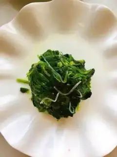 Make A spinach mix fan step 3