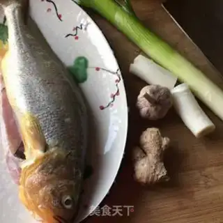 Make Fresh yellow fish step 0